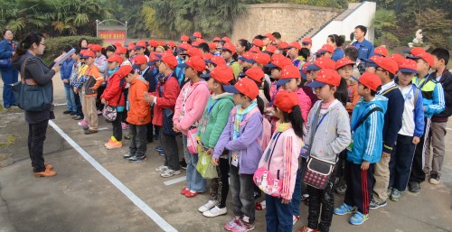 百名小记者参观蚌埠中环水务黑虎山水厂